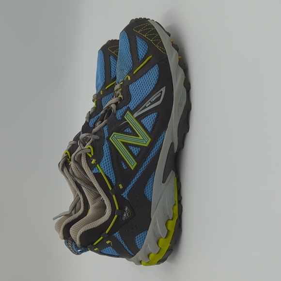 New Balance 610 Trail Sneakers Running Shoes Women's 10 Blue Yellow WT10BL  EUC - Picture 1 of 11